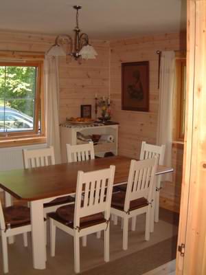 Timber and plasterboard can work well as log cabin interior finishes