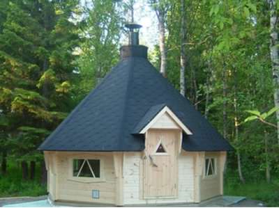 A log barbeque hut can be a very relaxing way to entertain your frineds